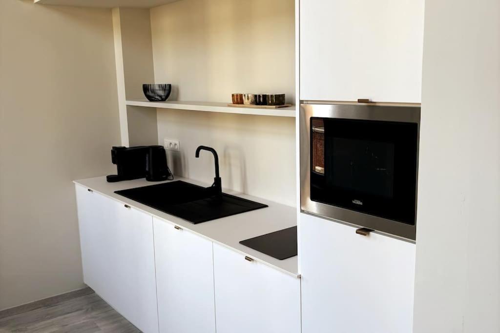 Au Cabinet Childeric Apartment Tournai Bagian luar foto